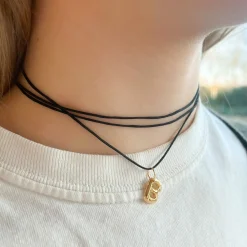 Loveletters – bogstaver A-Z med sort snor